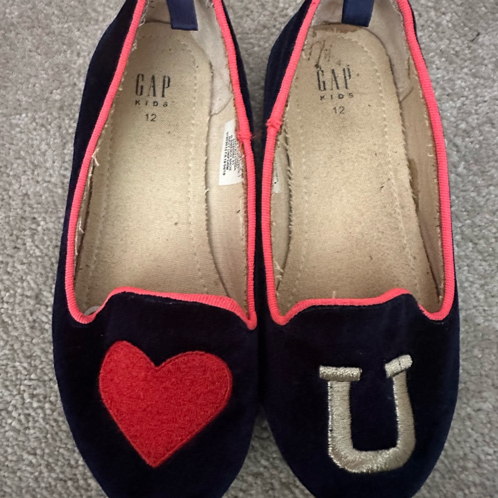 GAP Kids Navy Slip-On Flats with Red Heart and Gold 'U'